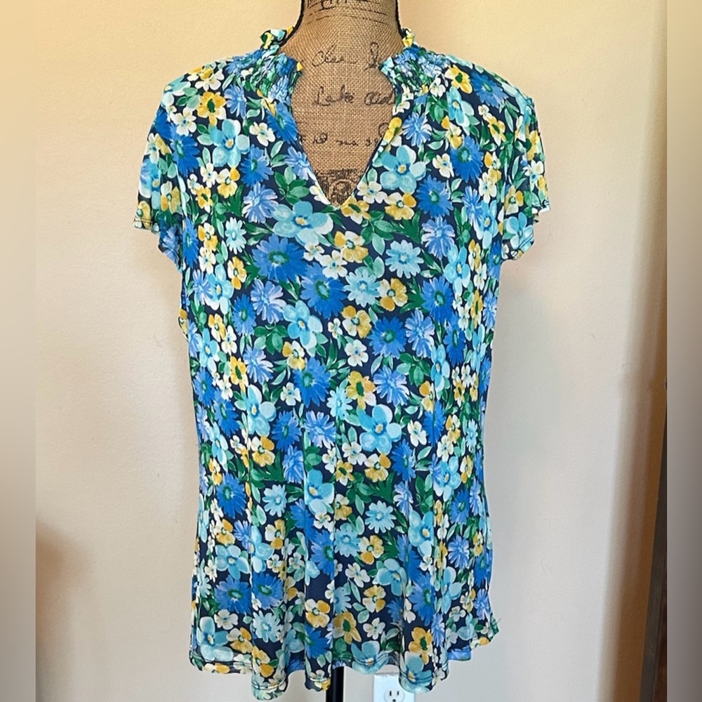 Lovely floral blouse-New with tag!